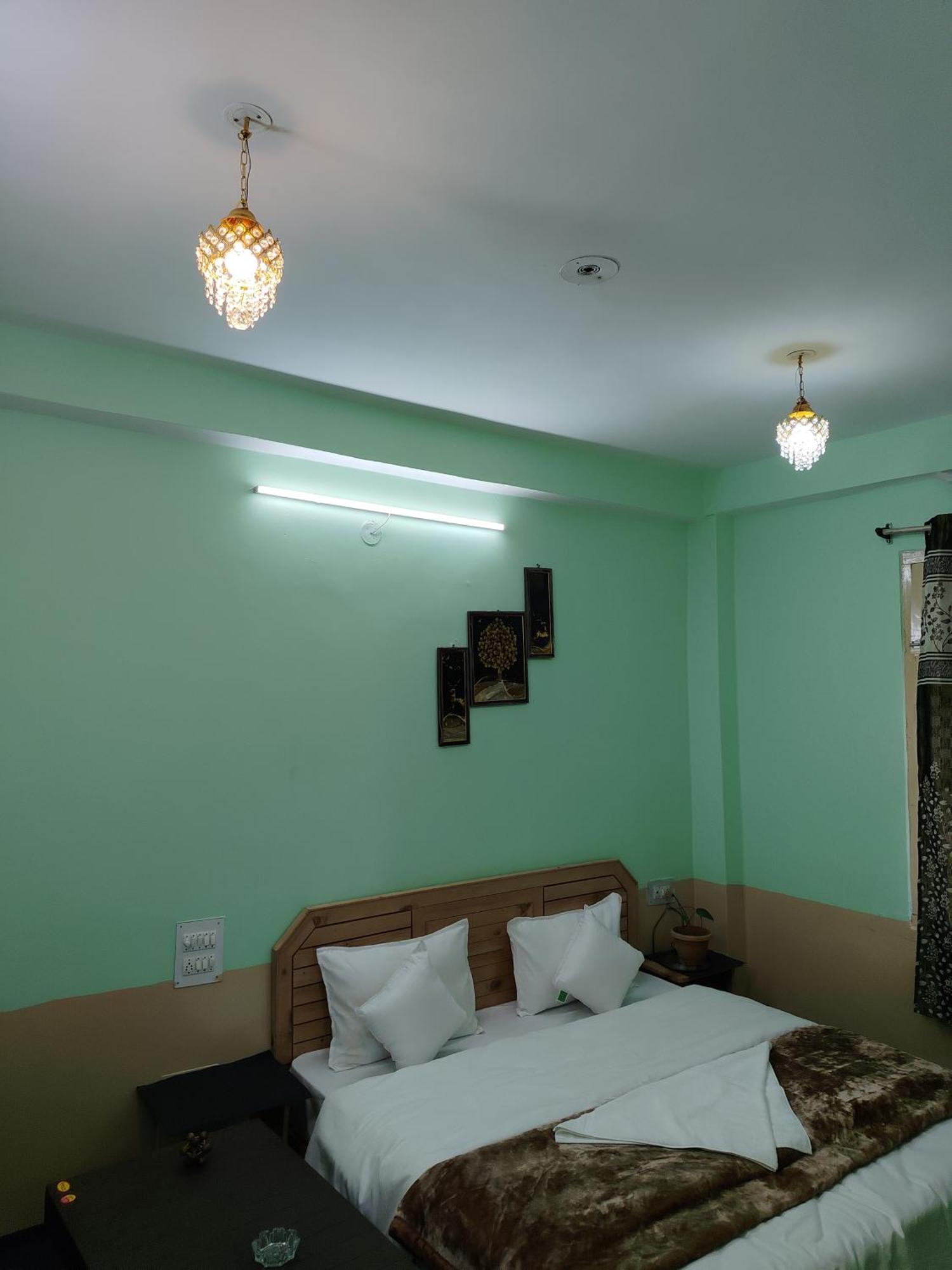 Appel Home Stay Banjar Bagian luar foto